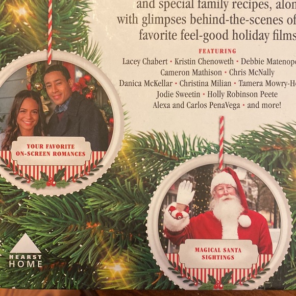 Hallmark Channel Countdown to Christmas Holiday Cookbook Decor Gifts Stories - Picture 8 of 12